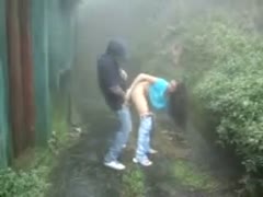 Kinky is not a professional. Desi Doxy was captured on video being screwed from behind outside.